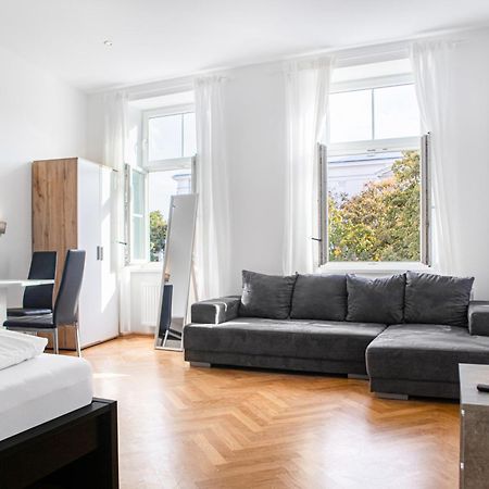 Superb 7Br Shared Apartment- Near Hauptbahnhof เวียนนา ภายนอก รูปภาพ