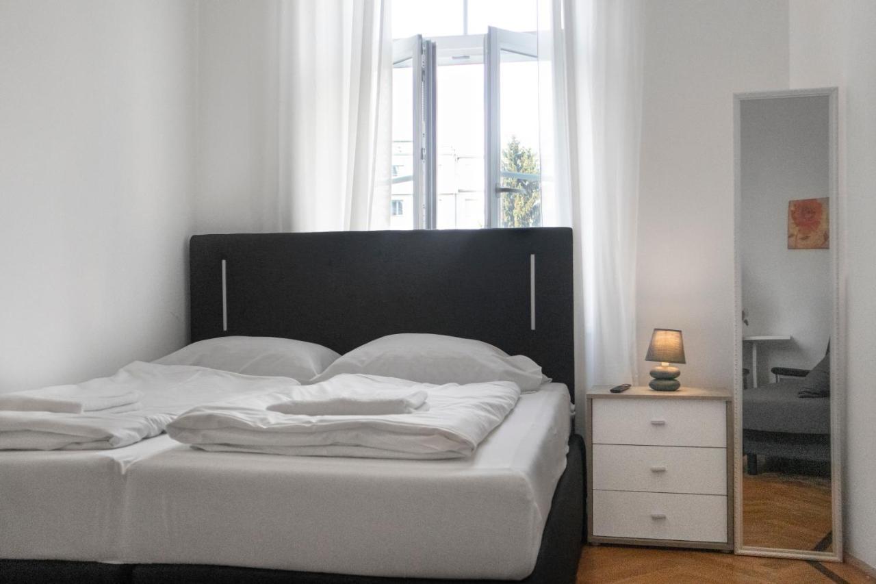 Superb 7Br Shared Apartment- Near Hauptbahnhof เวียนนา ภายนอก รูปภาพ