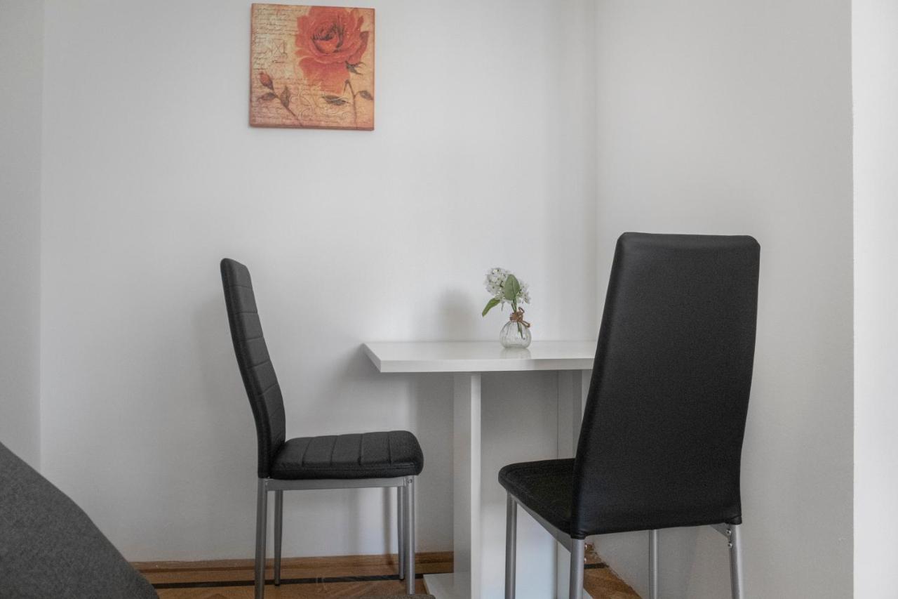 Superb 7Br Shared Apartment- Near Hauptbahnhof เวียนนา ภายนอก รูปภาพ
