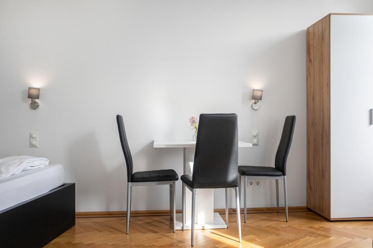Superb 7Br Shared Apartment- Near Hauptbahnhof เวียนนา ภายนอก รูปภาพ