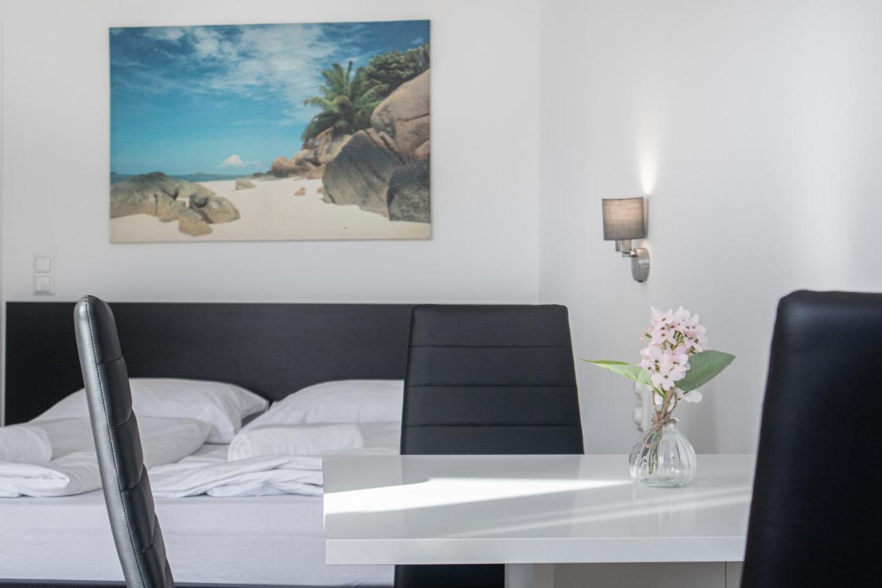 Superb 7Br Shared Apartment- Near Hauptbahnhof เวียนนา ภายนอก รูปภาพ
