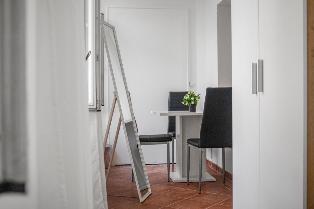 Superb 7Br Shared Apartment- Near Hauptbahnhof เวียนนา ภายนอก รูปภาพ