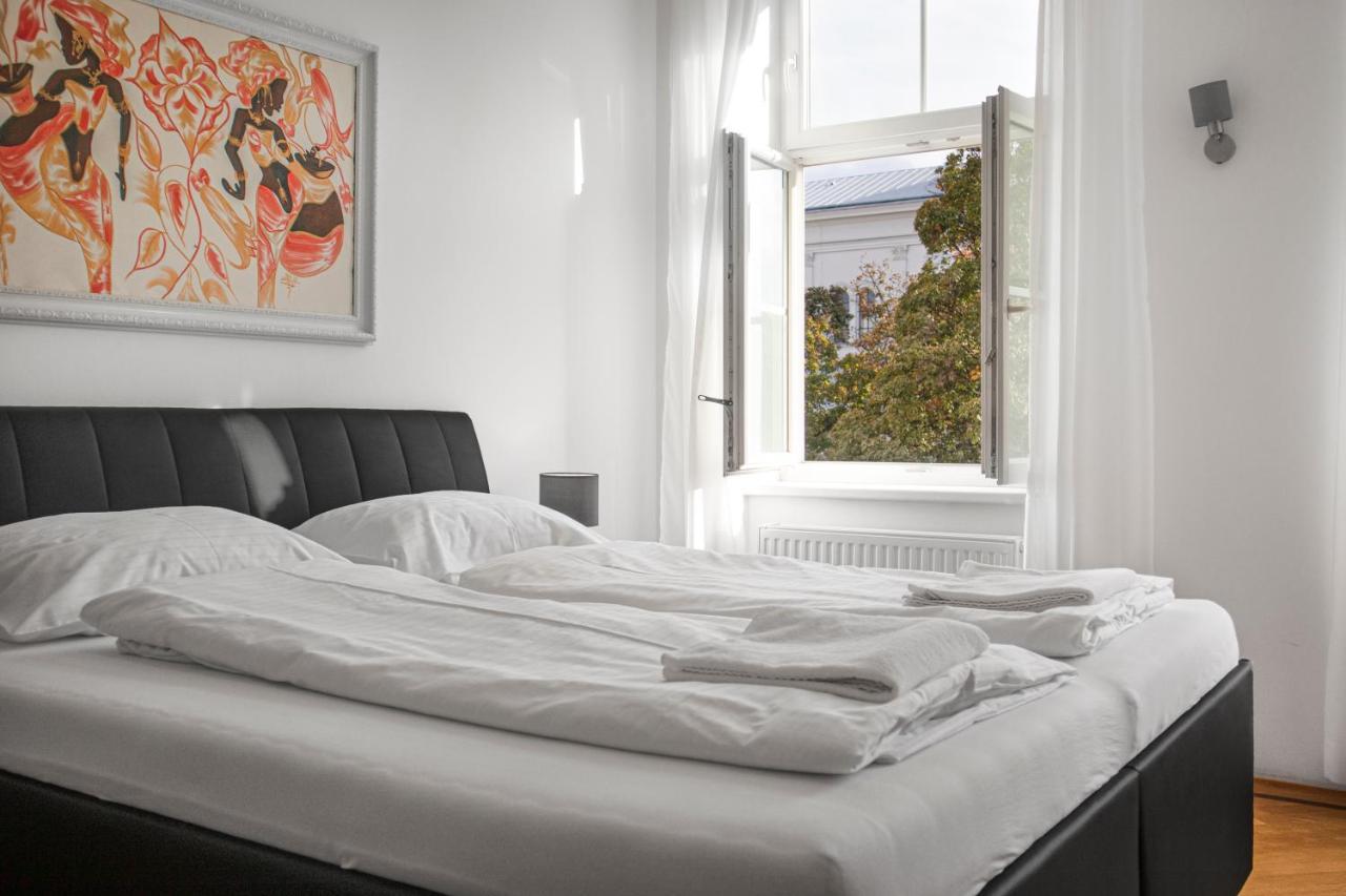 Superb 7Br Shared Apartment- Near Hauptbahnhof เวียนนา ภายนอก รูปภาพ