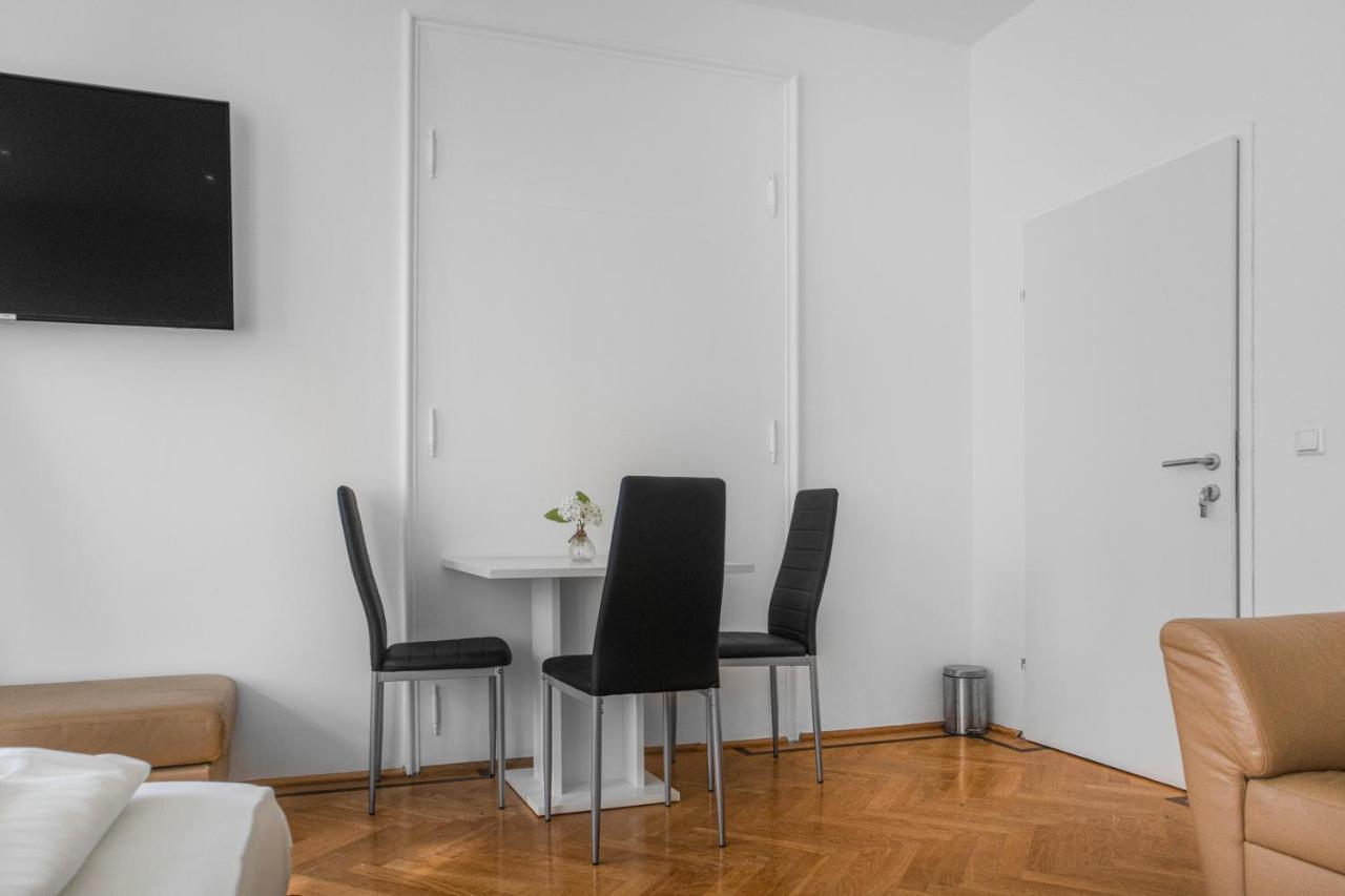 Superb 7Br Shared Apartment- Near Hauptbahnhof เวียนนา ภายนอก รูปภาพ