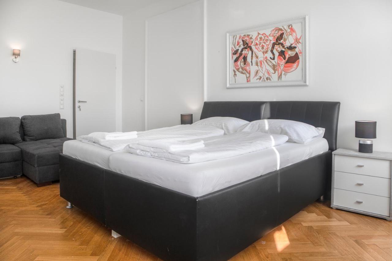 Superb 7Br Shared Apartment- Near Hauptbahnhof เวียนนา ภายนอก รูปภาพ