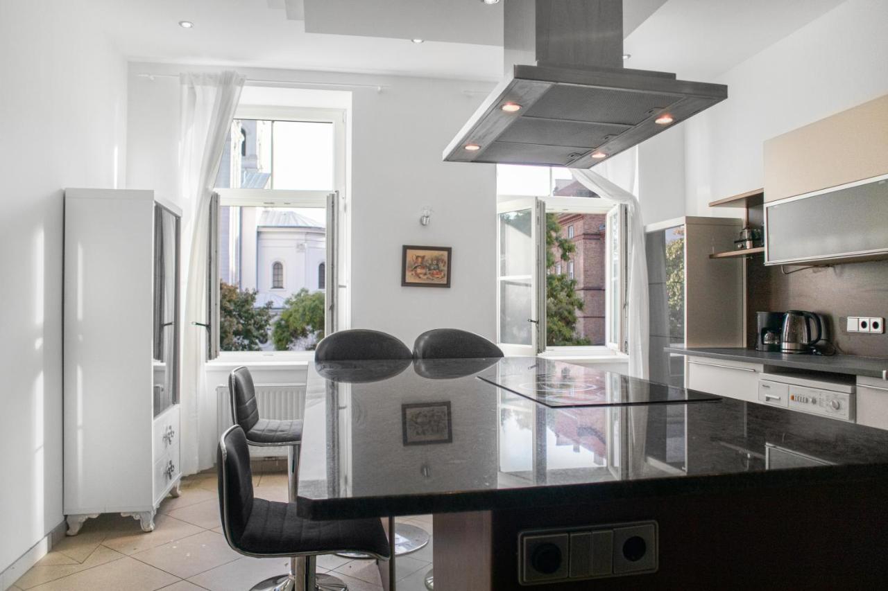 Superb 7Br Shared Apartment- Near Hauptbahnhof เวียนนา ภายนอก รูปภาพ